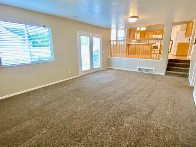 Building Photo - 1620 W 1500 S
