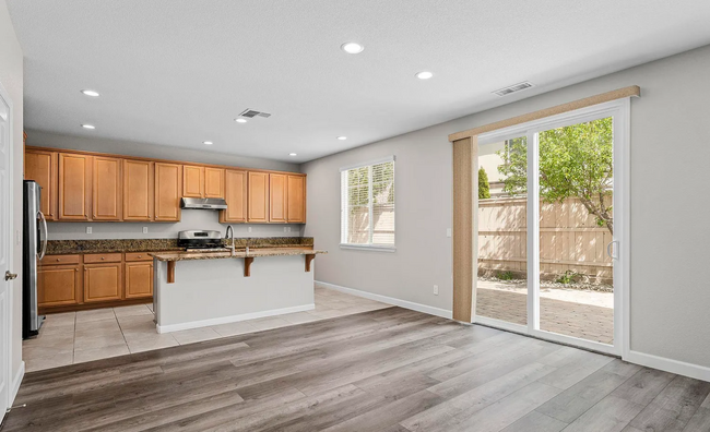 Kitchen - 10806 Pebble Hill Dr