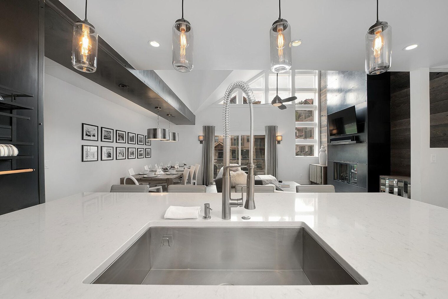 Building Photo - 113 Lost Creek Ln