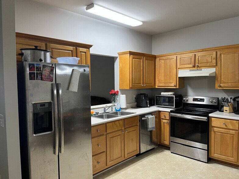 Building Photo - 66 Cane Creek Cmn