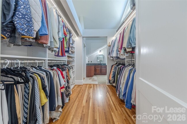 Building Photo - 2101 Dartmouth Pl