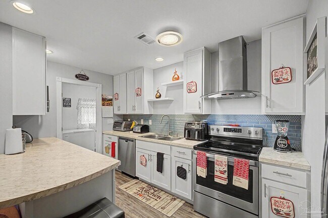 Building Photo - 5706 Ventura Ln