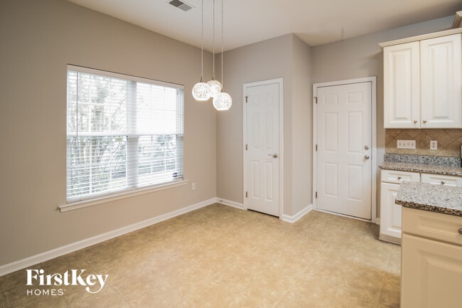 Building Photo - 5102 Village Crier Ln