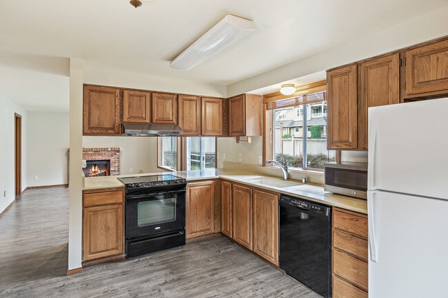 Building Photo - 4521 186th Ave SE