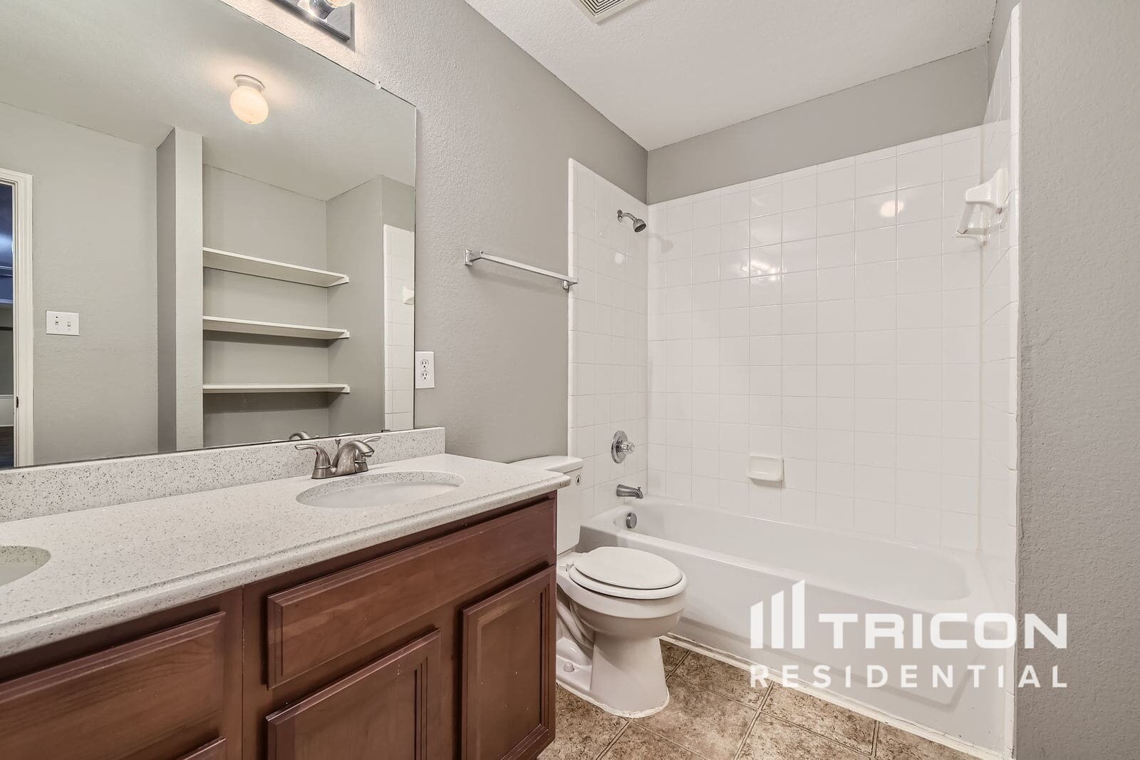 Building Photo - 220 Flatwood Dr