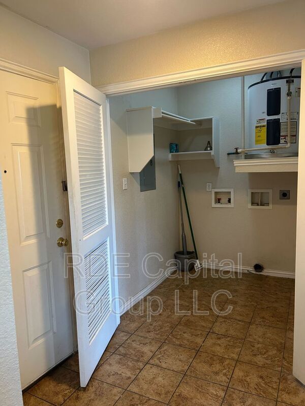 Building Photo - 5203 Bexar St