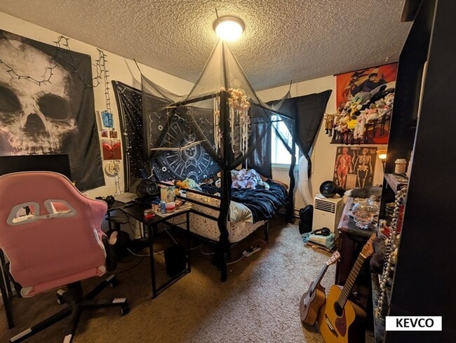 Building Photo - Great Townhome Near Horsetooth Resevoir!
