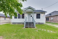Building Photo - 4310 E Toliver St