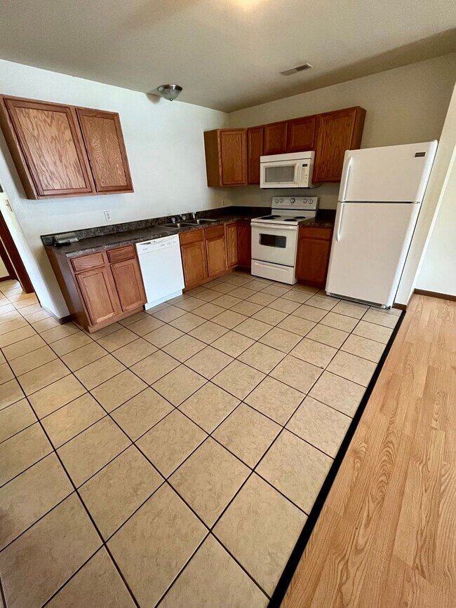 Building Photo - All Inclusive Duplex - 3 Bedroom; 2 Bathroom