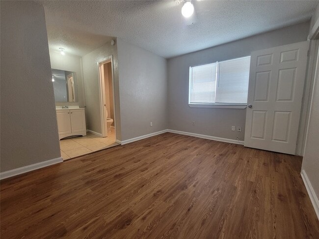 Building Photo - 10352 Cymbal Dr