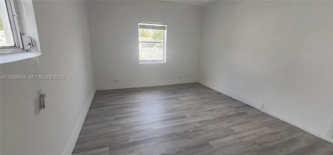 Building Photo - 200 NW 9th St