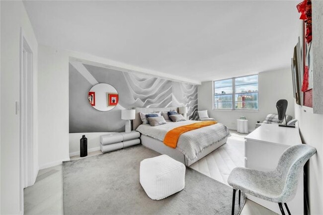 Building Photo - 250 174th St