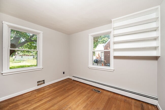 Building Photo - In The Heart Of RVA, close to VCU, Fan, Carytown & More