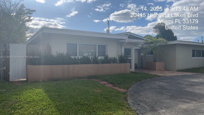 Primary Photo - 20415 Highland Lakes Blvd