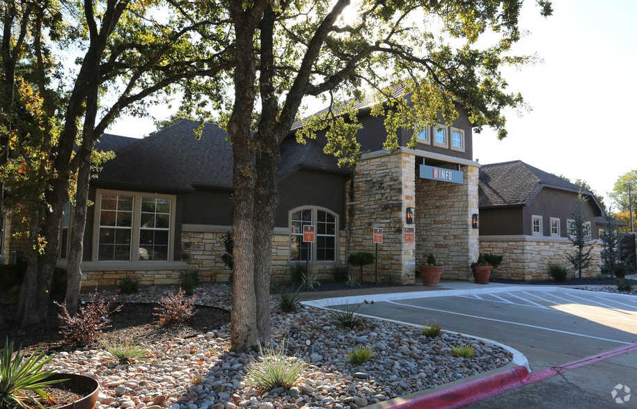 The Heights Arlington, TX Apartment Finder