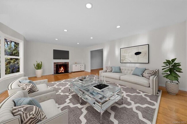 Building Photo - 3 Lakeview Ave