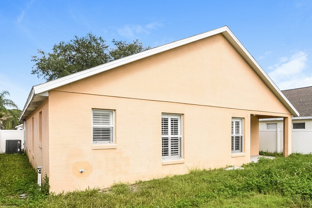 Building Photo - 14643 Lady Victoria Blvd