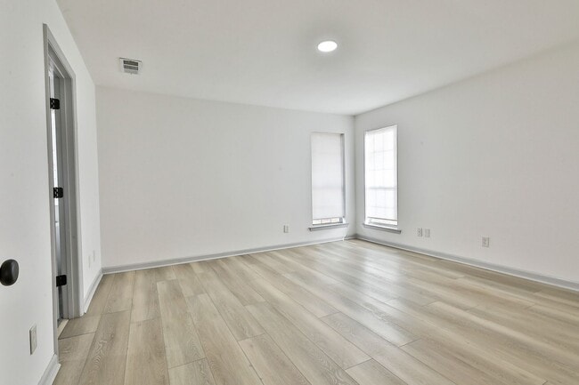 Building Photo - Fully Renovated 3/2 Ranch in Starr's Mill