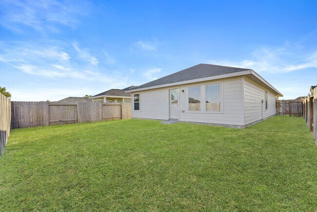 Building Photo - 22156 Juniper Crossing Dr