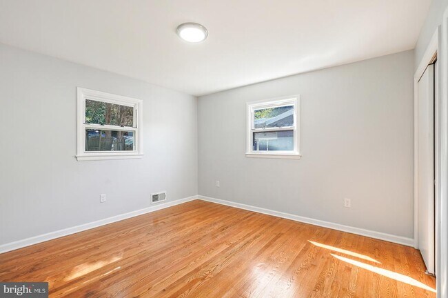 Building Photo - 11309 Cherry Hill Rd