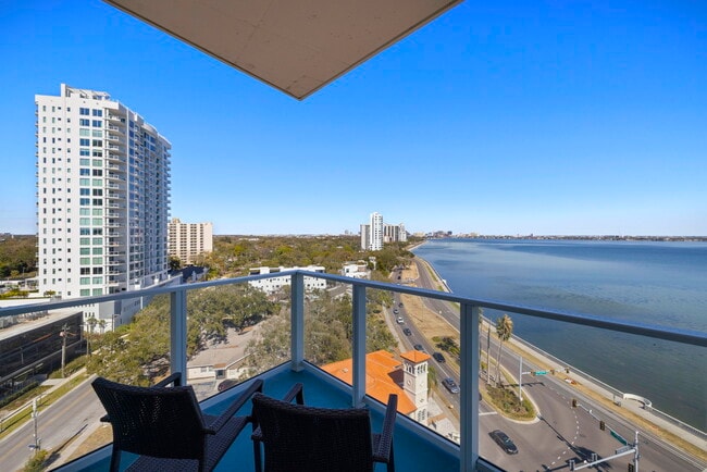 Building Photo - 2900 W Bay to Bay Blvd