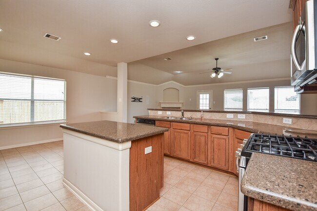 Building Photo - 3217 Mossy Bend Ln