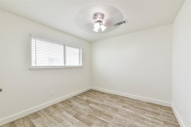 Building Photo - 4707 Northrup Dr
