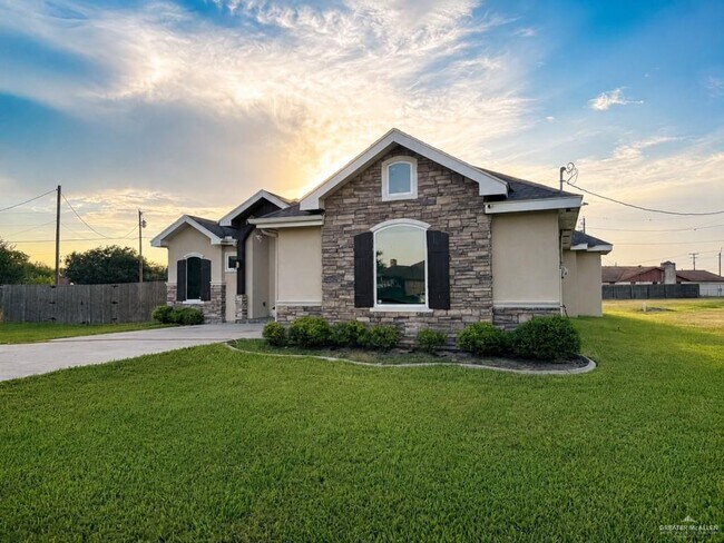 Building Photo - 5305 Ginko Dr