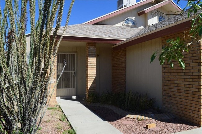 Building Photo - 11713 Snow Hawk Dr