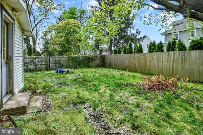 Building Photo - 216 Beech Rd