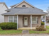Building Photo - 3 Bedroom Available Now!
