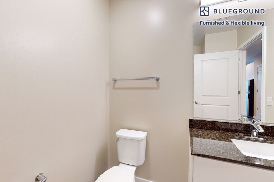 Building Photo - 79 Alexander St