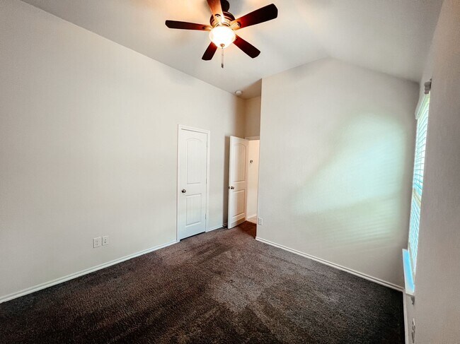 Building Photo - 5727 Pampus Prairie Rd