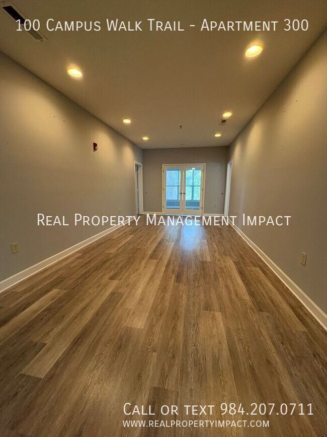 Building Photo - 100 Campus Walk Trl