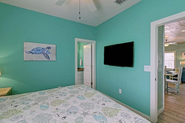 Building Photo - 1617 S Station St