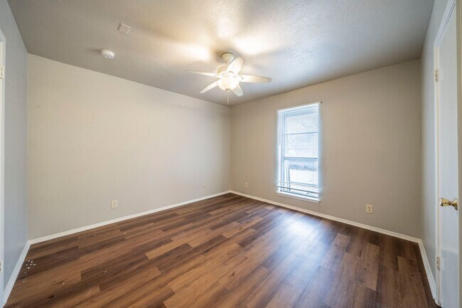 Building Photo - 3109 Las Vegas Trail