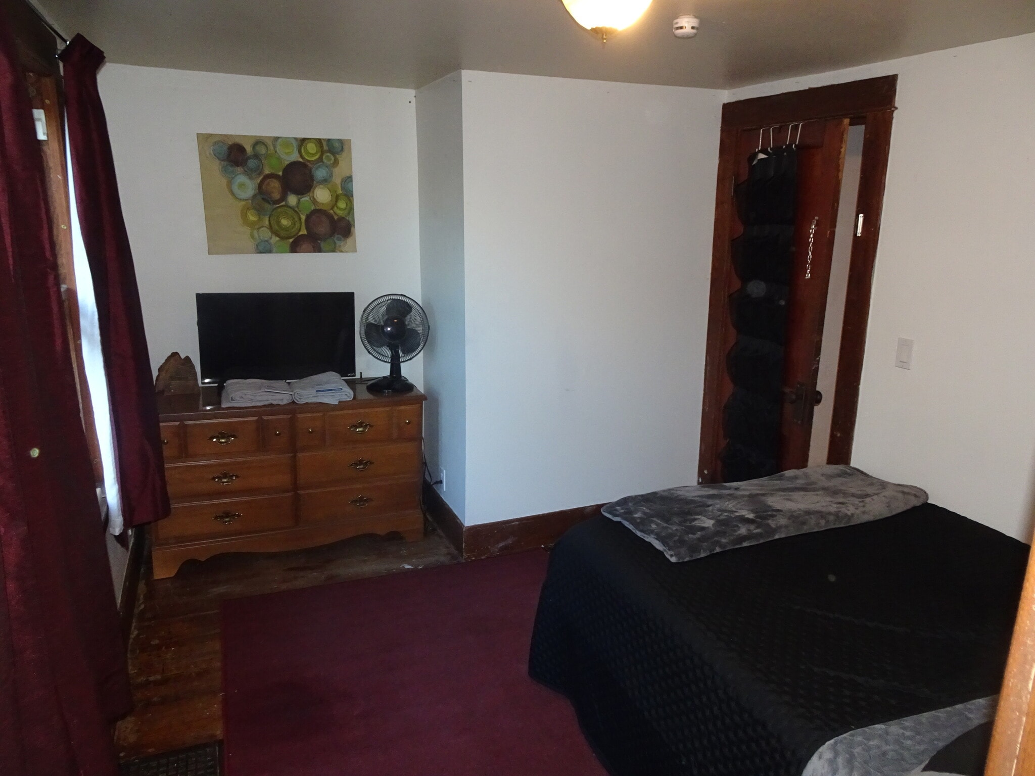 Building Photo - 718 Cliff St