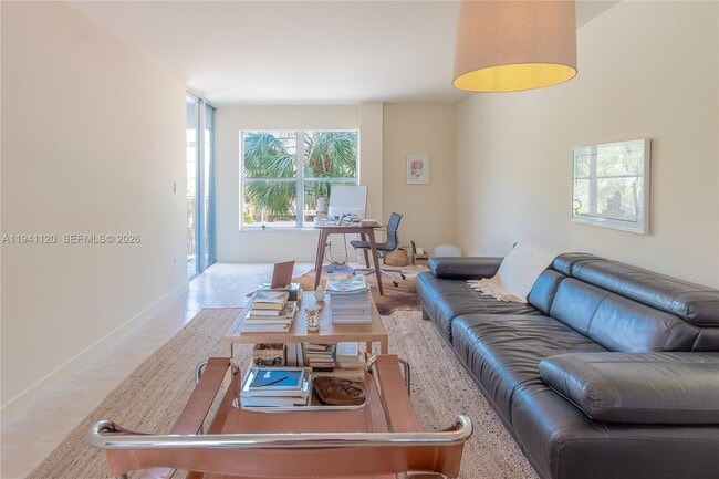 Building Photo - 1615 West Ave