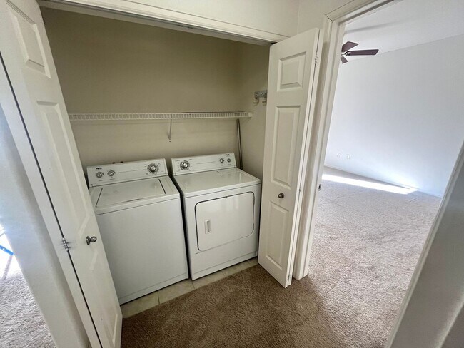 Building Photo - Charming 2BR Condo in Erie