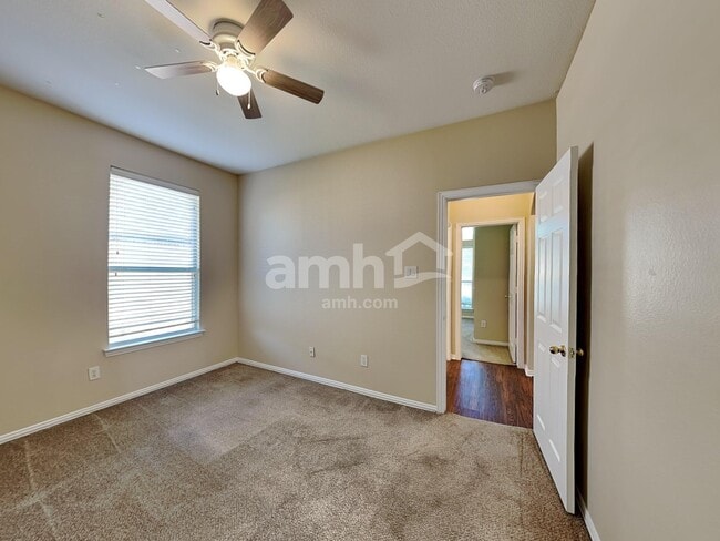 Building Photo - 3637 Caroline Ct