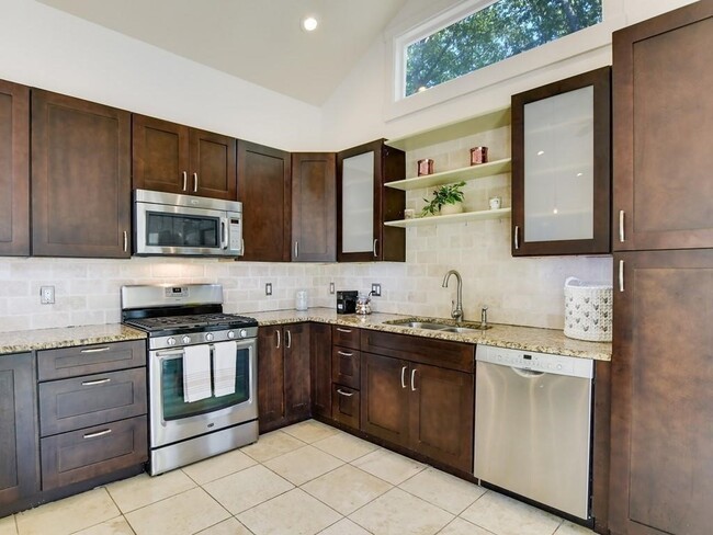 Building Photo - 509 Purple Sage Dr