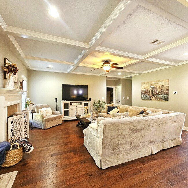 Building Photo - 821 Herrington Dr