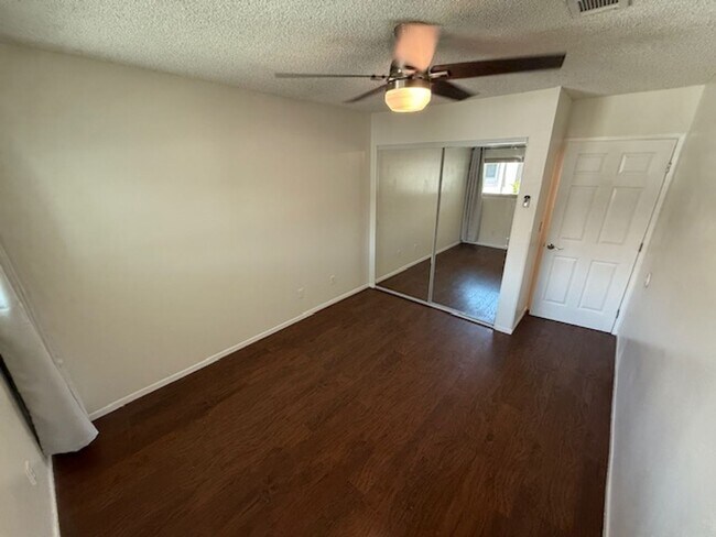Building Photo - Upgraded 3-Bedroom Condo for Rent in Arleta!