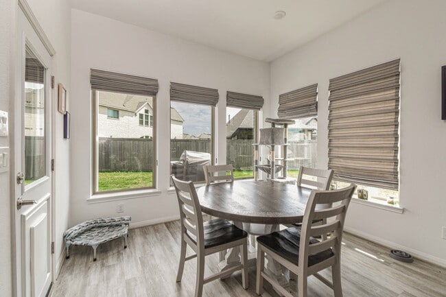 Building Photo - 21207 Rabbitbrush Ct