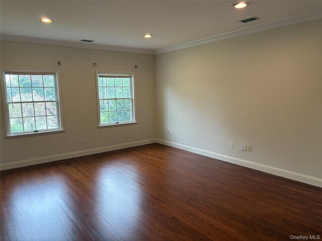 Building Photo - 177 Puritan Dr