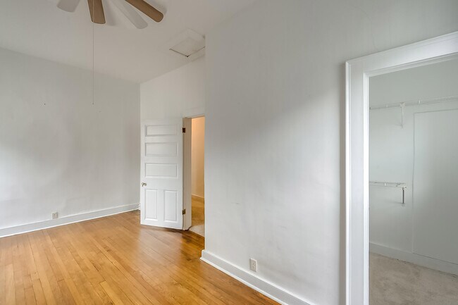 Building Photo - 377 S Upper St