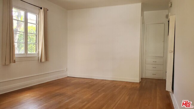 Building Photo - 1118 20th St