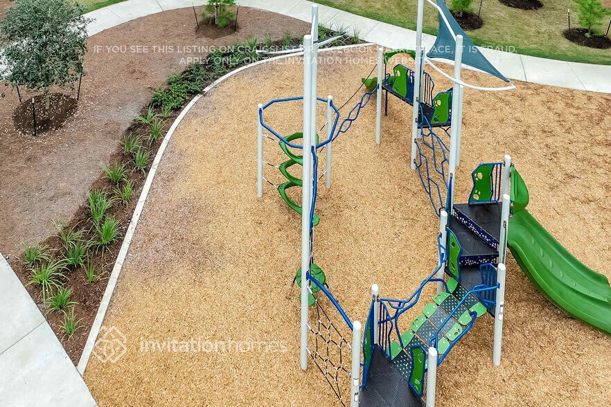 Building Photo - 24762 Linaria Dr