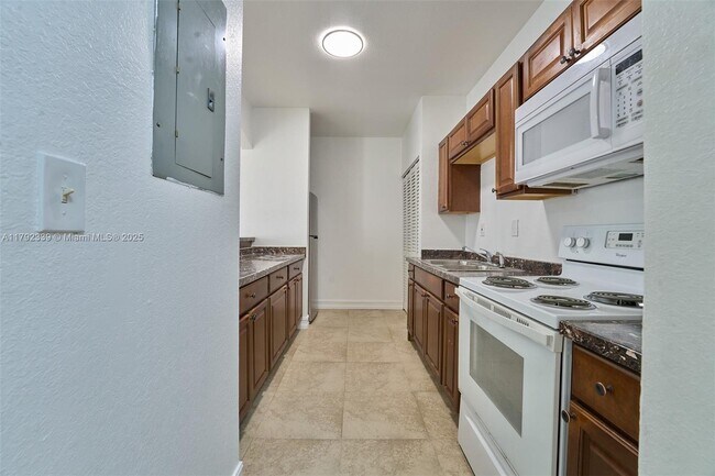 Building Photo - 22725 SW 125th Ave
