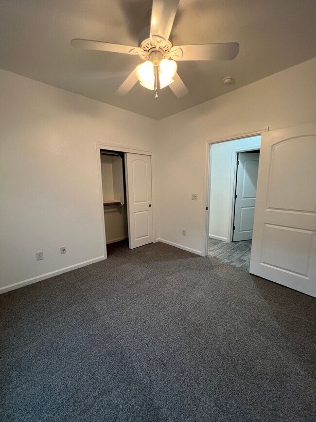 Building Photo - 2724 Tecopa Ave
